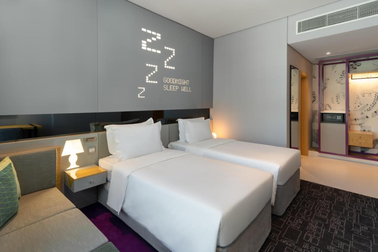 Studio M Al Barsha Hotel By Millennium Дубай Екстериор снимка